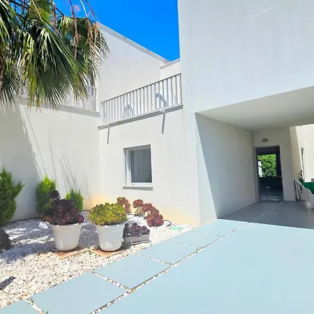 וילה Segolene Design